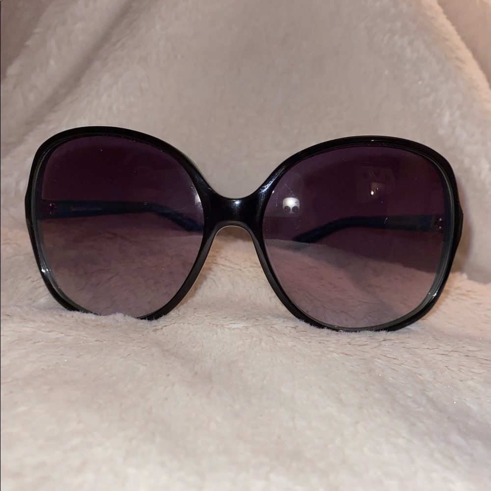 Juicy Couture Sunglasses “Queen of Everything”
